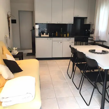 Da 2 Locali A Apartment *